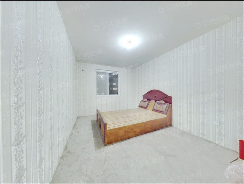 星辰花园 3室2厅2卫 141m&sup2;