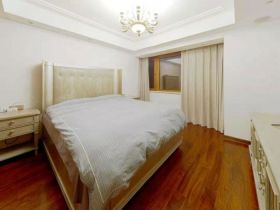 盛和花半里 4室2厅2卫 143m&sup2;