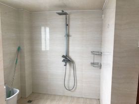 怡园新苑 3室1厅1卫 124m&sup2;
