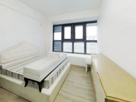 圆融广场公馆 3室2厅1卫 155m&sup2;