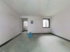 兴石花园 3室2厅1卫 108m&sup2;