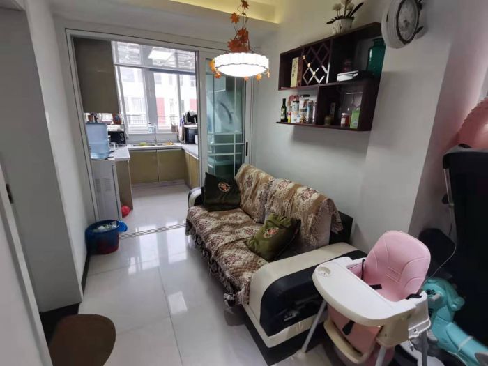 新港花苑 4室2厅2卫 106.5m&sup2;