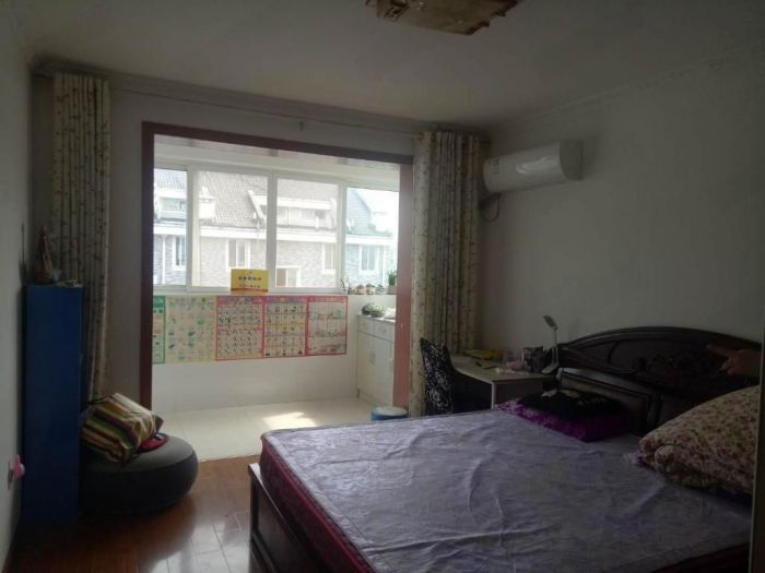 新星苑 3室2厅1卫 117m&sup2;