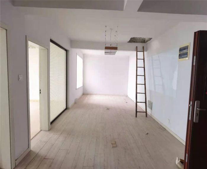 七星花园 4室2厅3卫 186m&sup2;