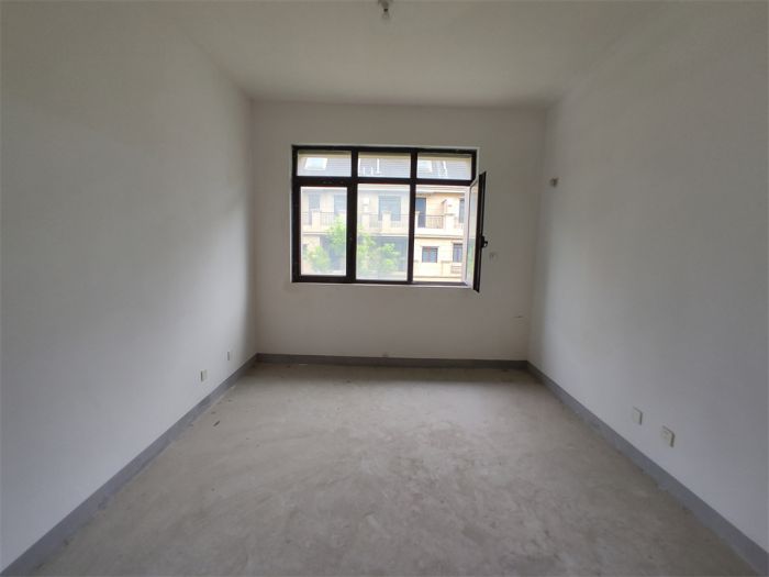 南通橡树湾 5室2厅3卫 225m&sup2;