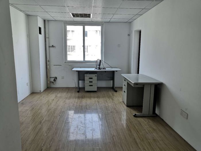 春晖花园 2室2厅1卫 103m&sup2;