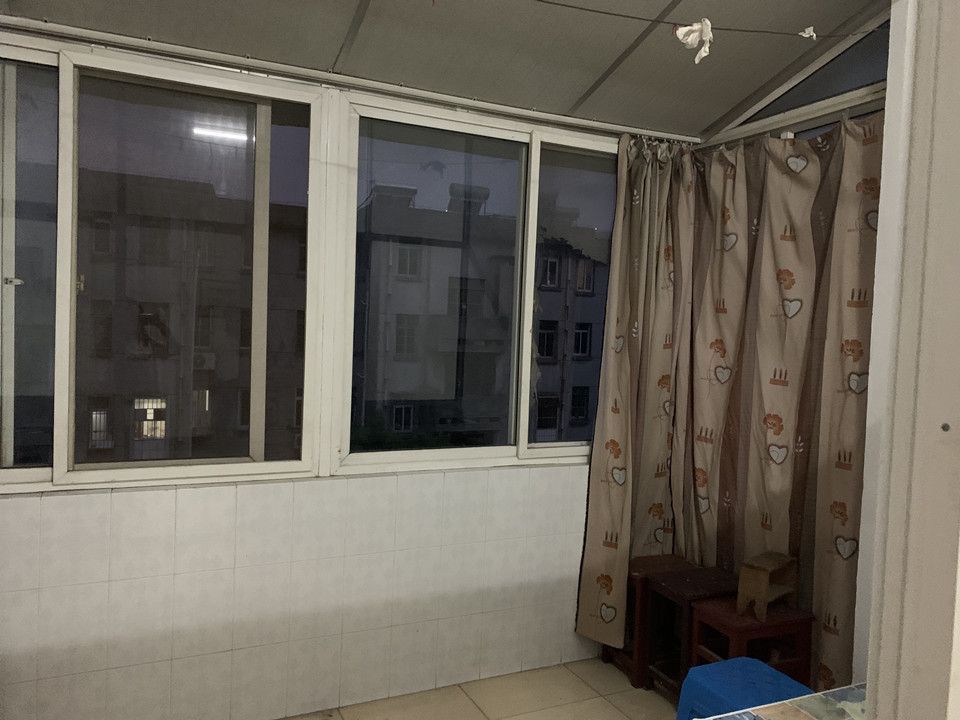 易家桥新村 1室1厅1卫 59m&sup2;