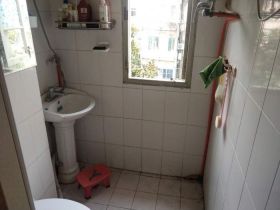 起凤园 1室1厅1卫 50m&sup2;