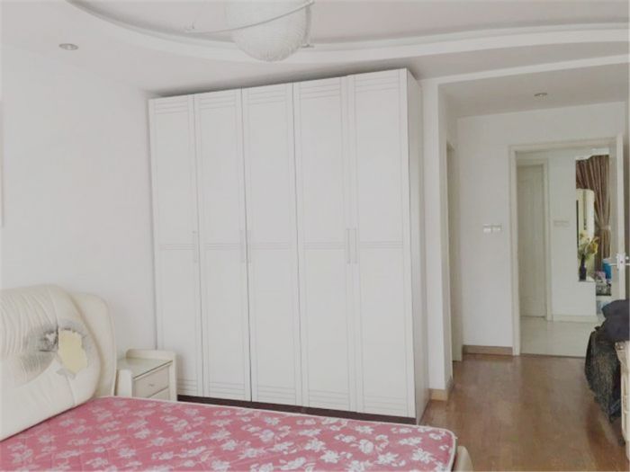 德民花苑 4室2厅2卫 183m&sup2;
