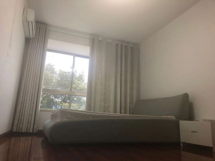 濠滨花园 4室2厅2卫 160.00m&sup2;