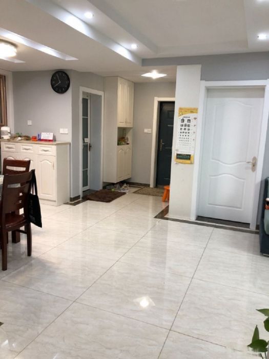 天山花苑 3室1厅1卫 140m&sup2;