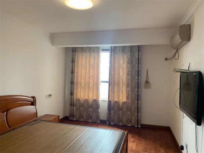 万通城 2室2厅1卫 96m&sup2;