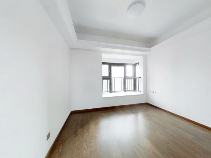雍华府 4室2厅2卫 136.67m&sup2;