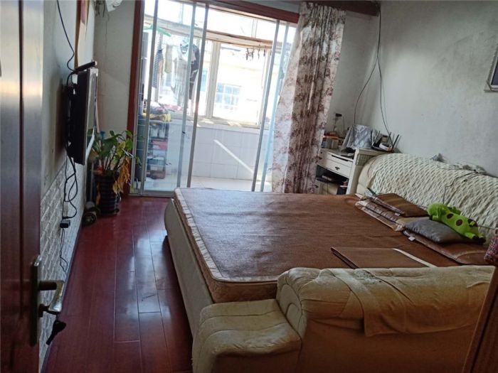 易家桥新村 2室1厅1卫 54.00m&sup2;