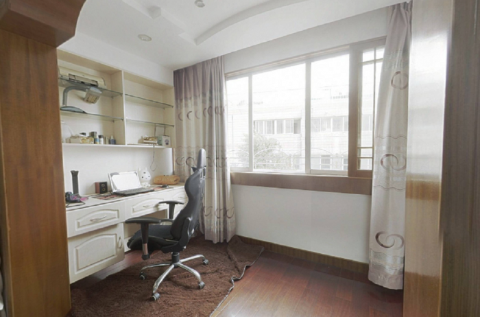 小石桥花苑 3室1厅1卫 121.00m&sup2;