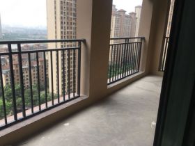 华强城 3室2厅1卫 106m&sup2;
