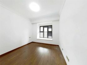 雍华府 3室1厅1卫 99m&sup2;