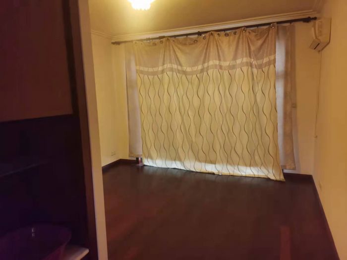 凤凰莱茵苑 3室2厅2卫 200m&sup2;