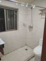 新胜花苑 5室2厅1卫 125m&sup2;