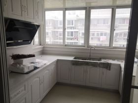 春晖花园 3室2厅1卫 135m&sup2;