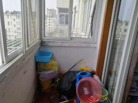 民主新村 3室1厅1卫 72m&sup2;