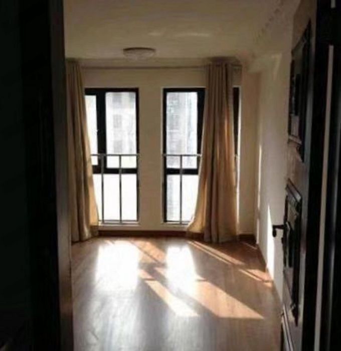 东景国际 2室2厅1卫 70m&sup2;