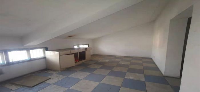 南川园新村 2室1厅1卫 76m&sup2;