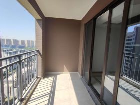林肯公园 3室2厅1卫 95m&sup2;