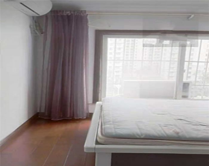 世纪新城 5室1厅1卫 208m&sup2;