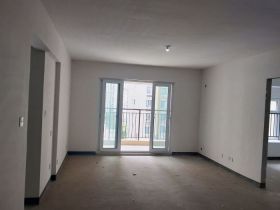 南山国际社区 3室2厅2卫 130m²