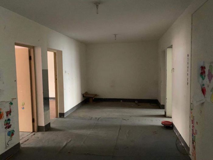 怡园北村 1室厅卫 101m&sup2;