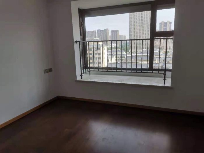 中南熙悦(南通经济技术开发区) 4室2厅2卫 136m&sup2;