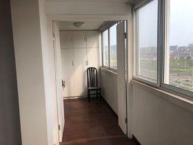 紫东花苑 5室1厅1卫 198m&sup2;