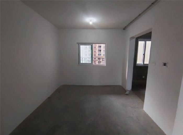 绿地新里城 4室2厅2卫 140m&sup2;