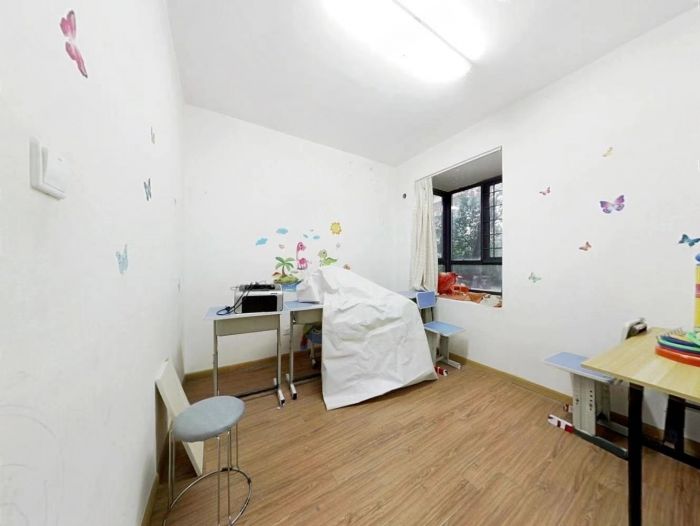 中港城 2室1厅1卫 93m&sup2;