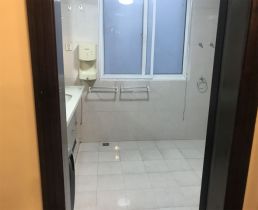 翡翠花园 3室2厅2卫 150m&sup2;