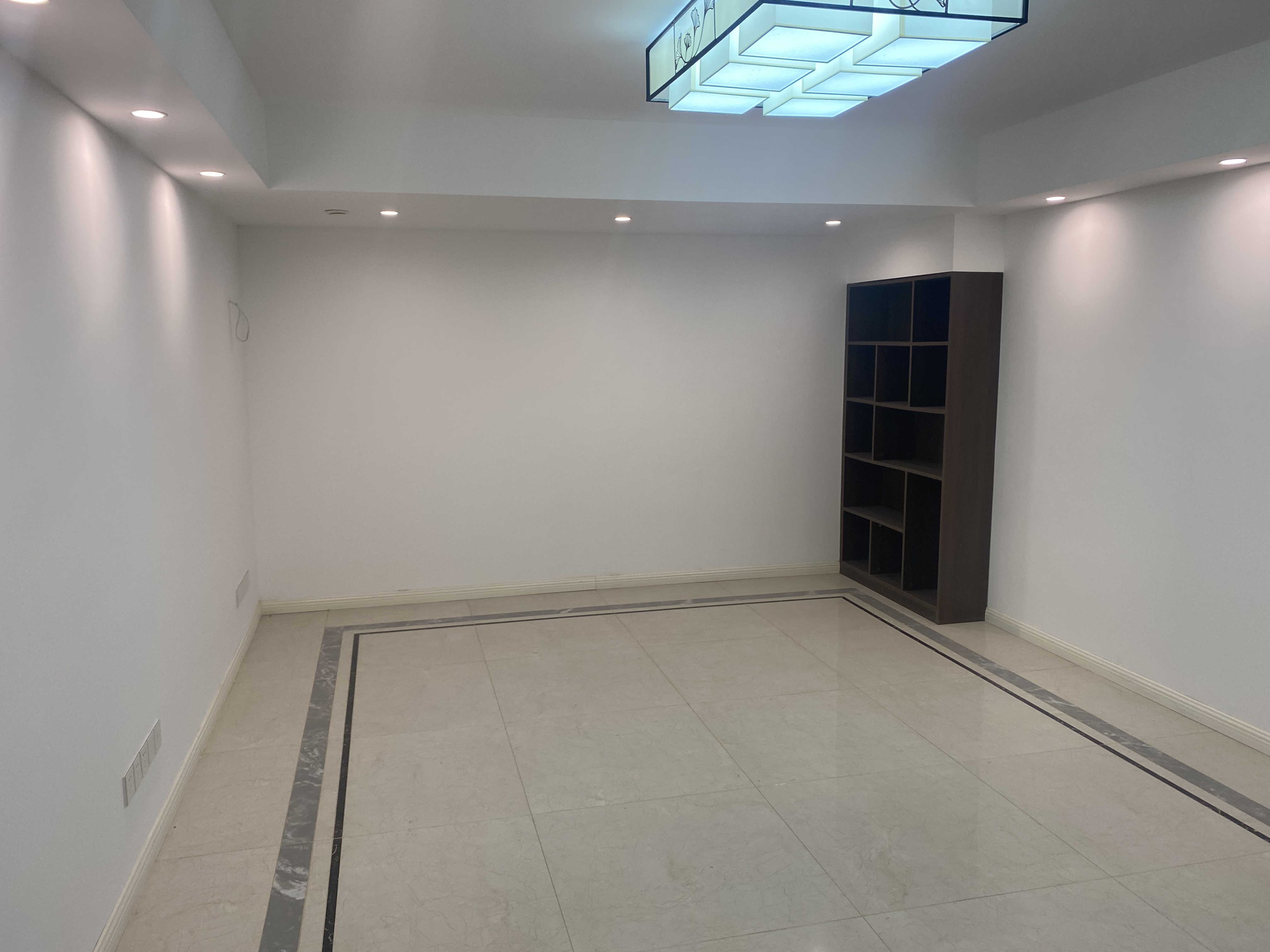 华强城四期 3室2厅2卫 271.04m&sup2;