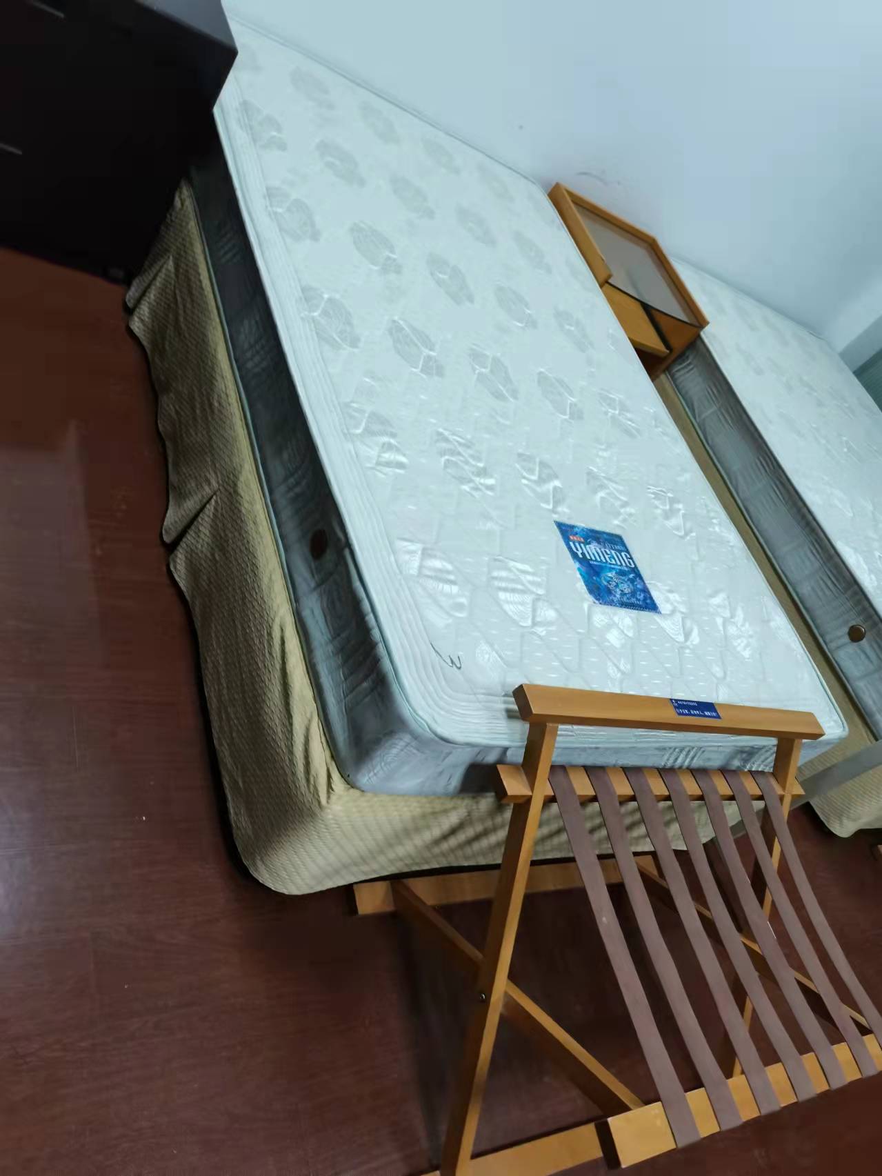 名都广场 3室1厅1卫 145m&sup2;