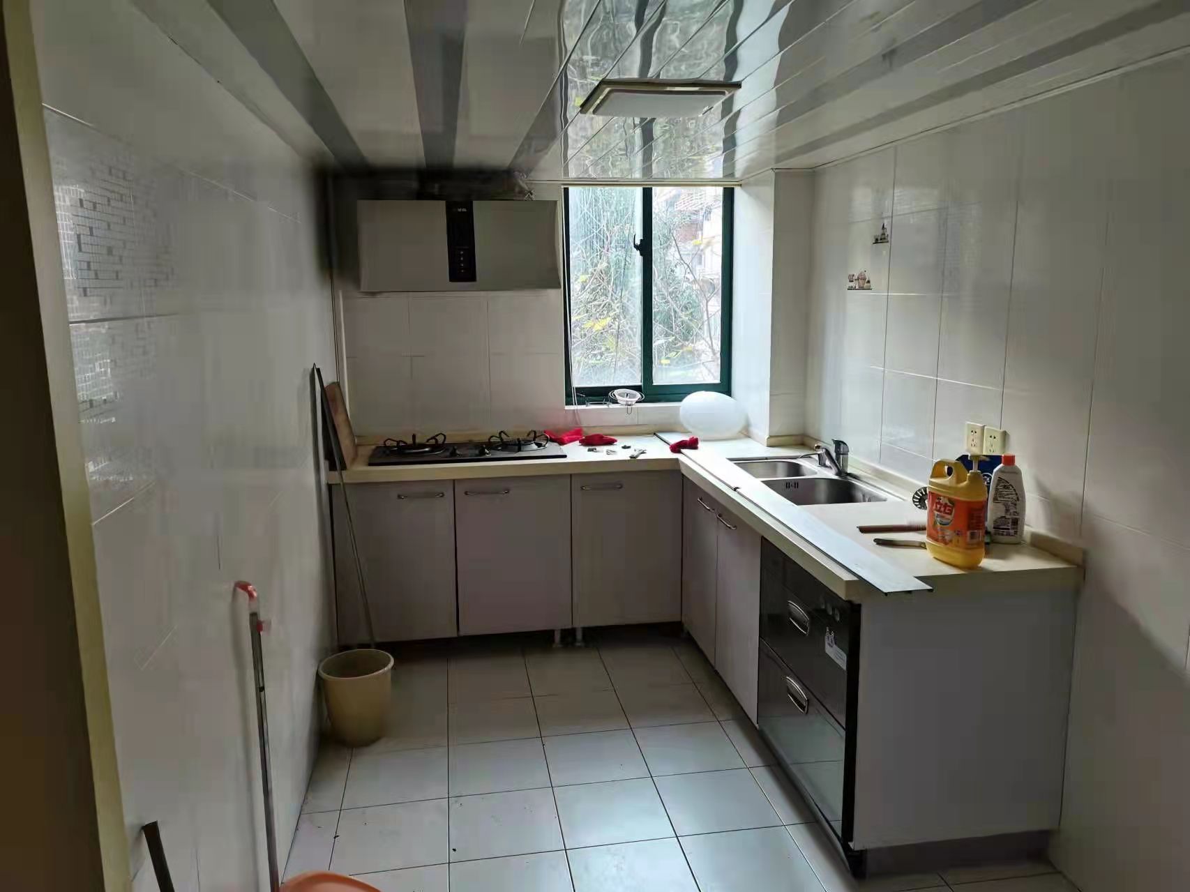 名都广场 3室1厅1卫 145m&sup2;