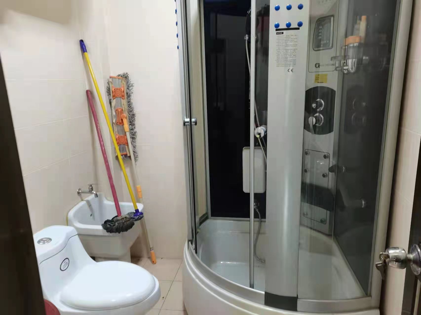 名都广场 3室1厅1卫 145m&sup2;