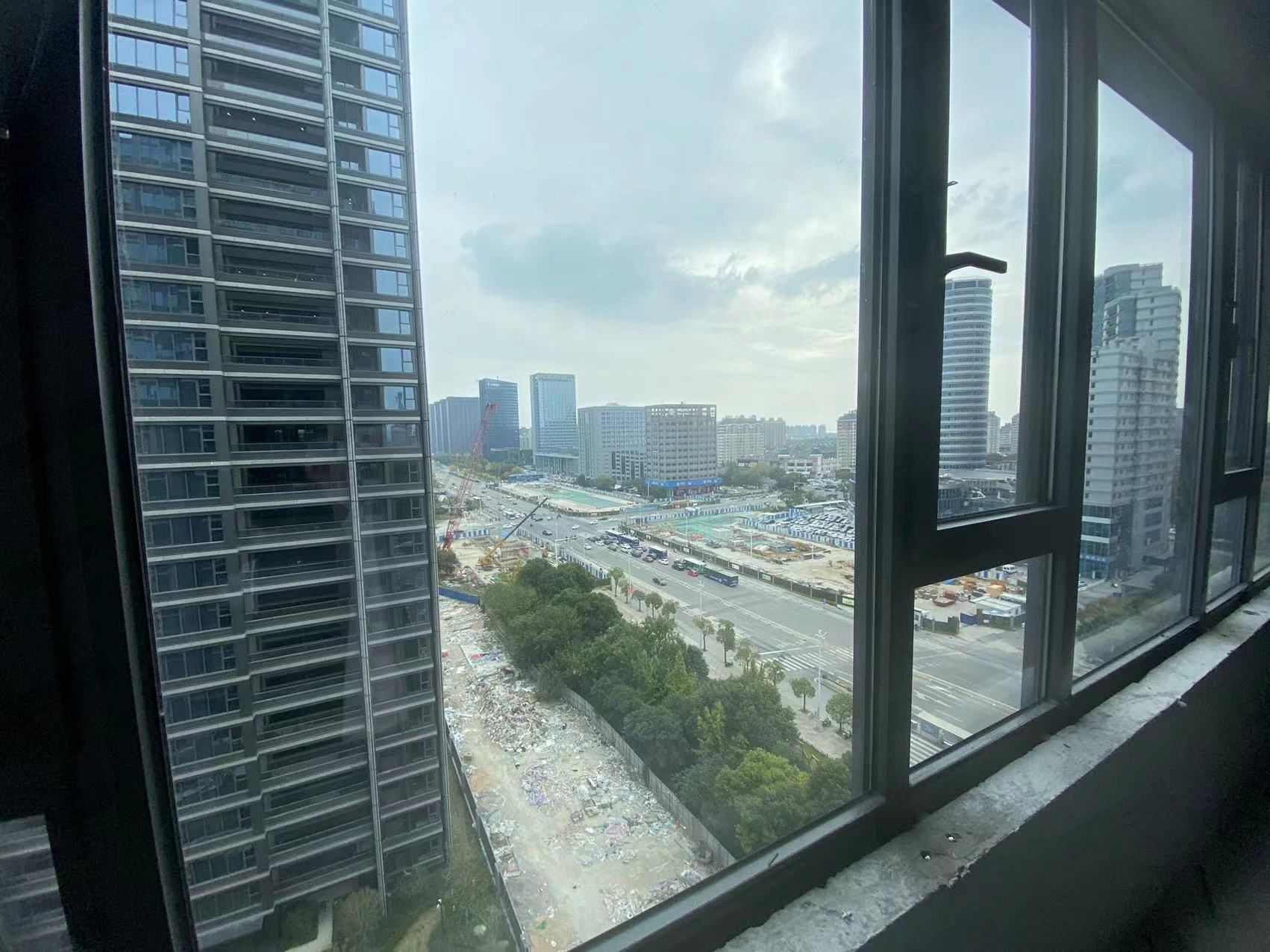 绿城&middot;晓风印月 3室2厅2卫 120m&sup2;