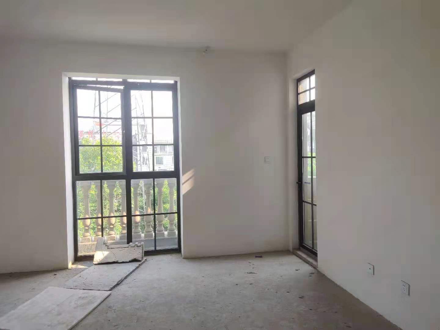 罗福宫 5室2厅3卫 299m&sup2;