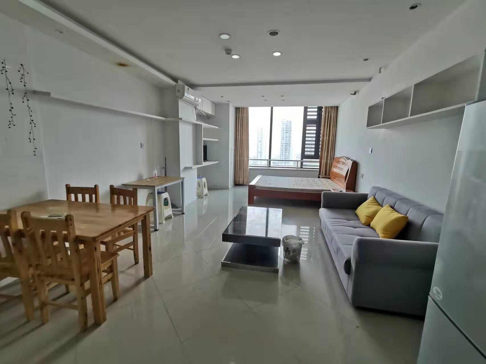 中南世纪城 1室厅卫 63m&sup2;