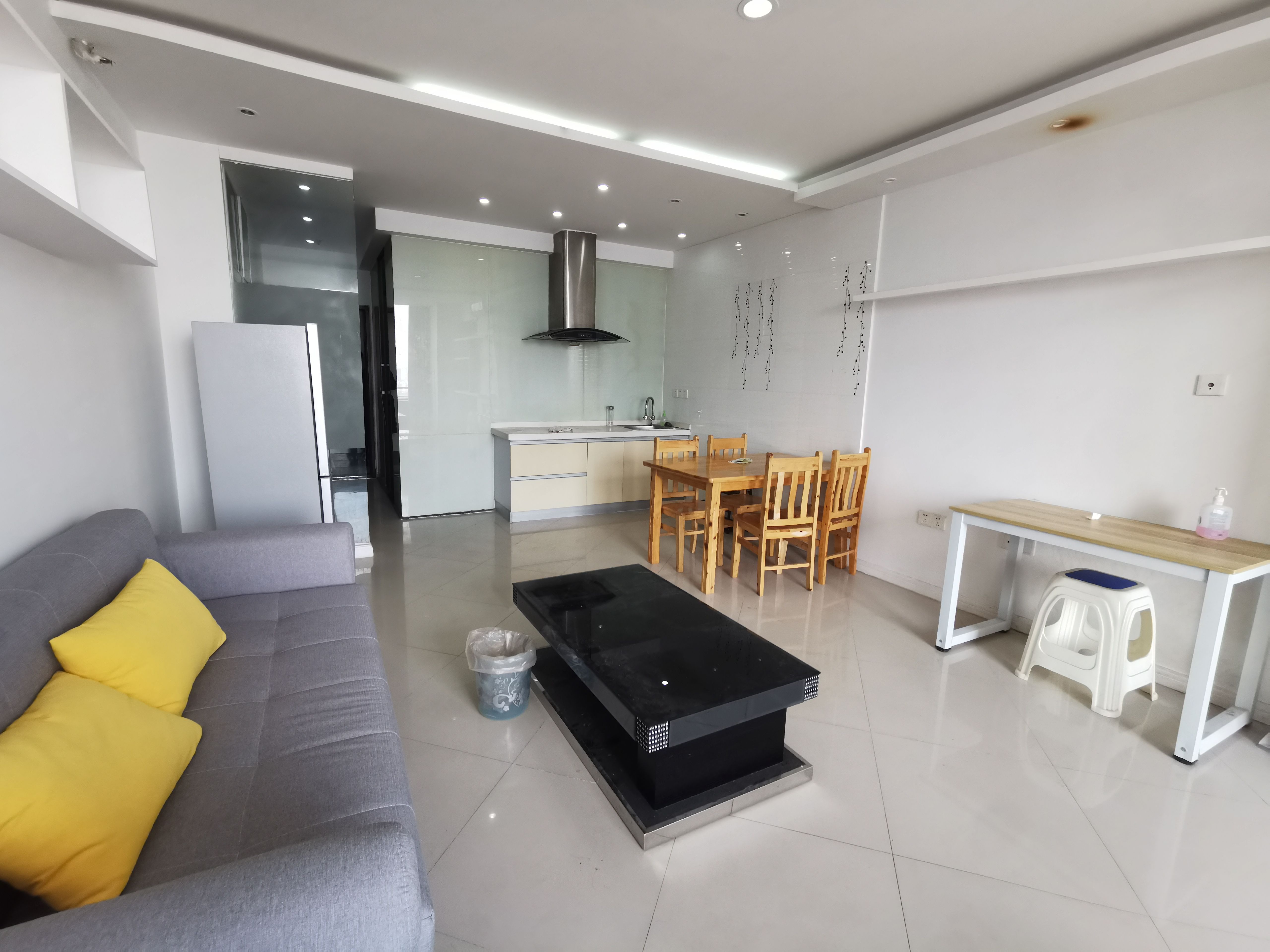 中南世纪城 1室厅卫 63m&sup2;