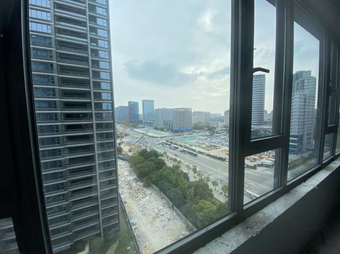 绿城&middot;晓风印月 3室2厅2卫 120m&sup2;