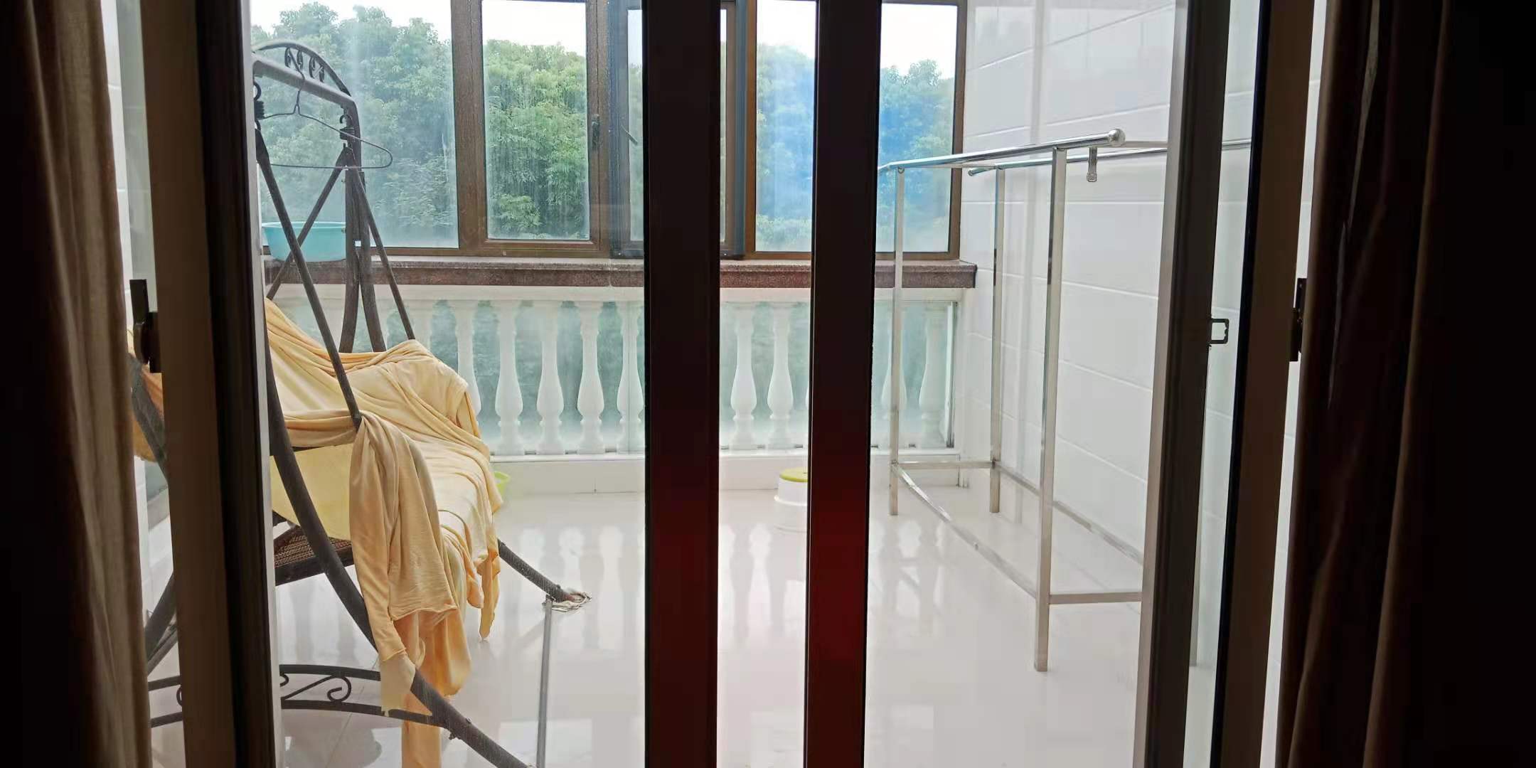 濠滨花园 5室2厅4卫 320m&sup2;