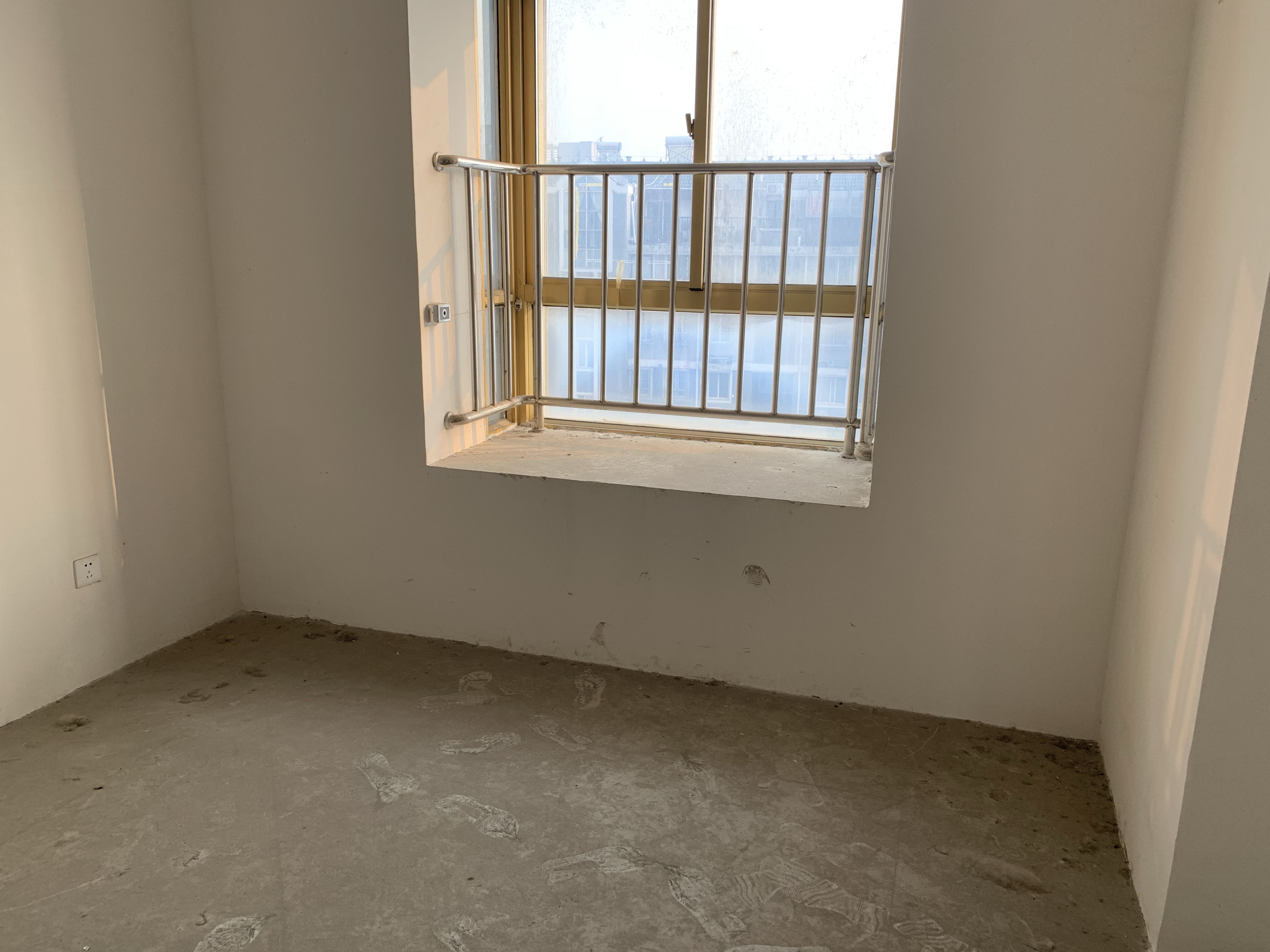 尚海湾 3室2厅1卫 124m&sup2;