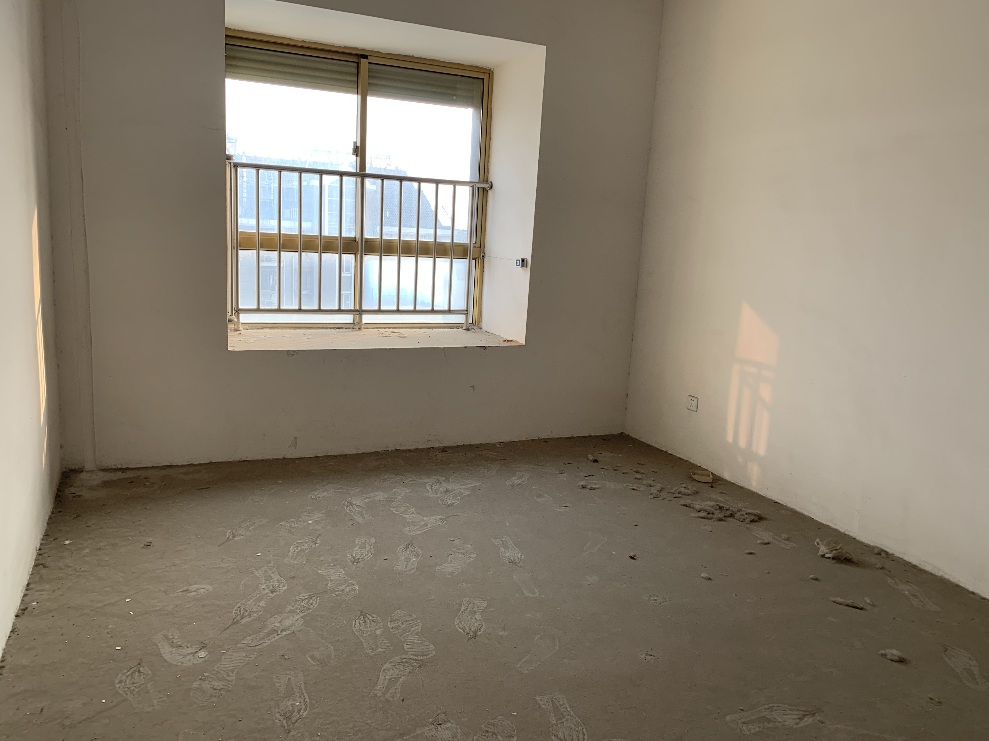 尚海湾 3室2厅1卫 124m&sup2;