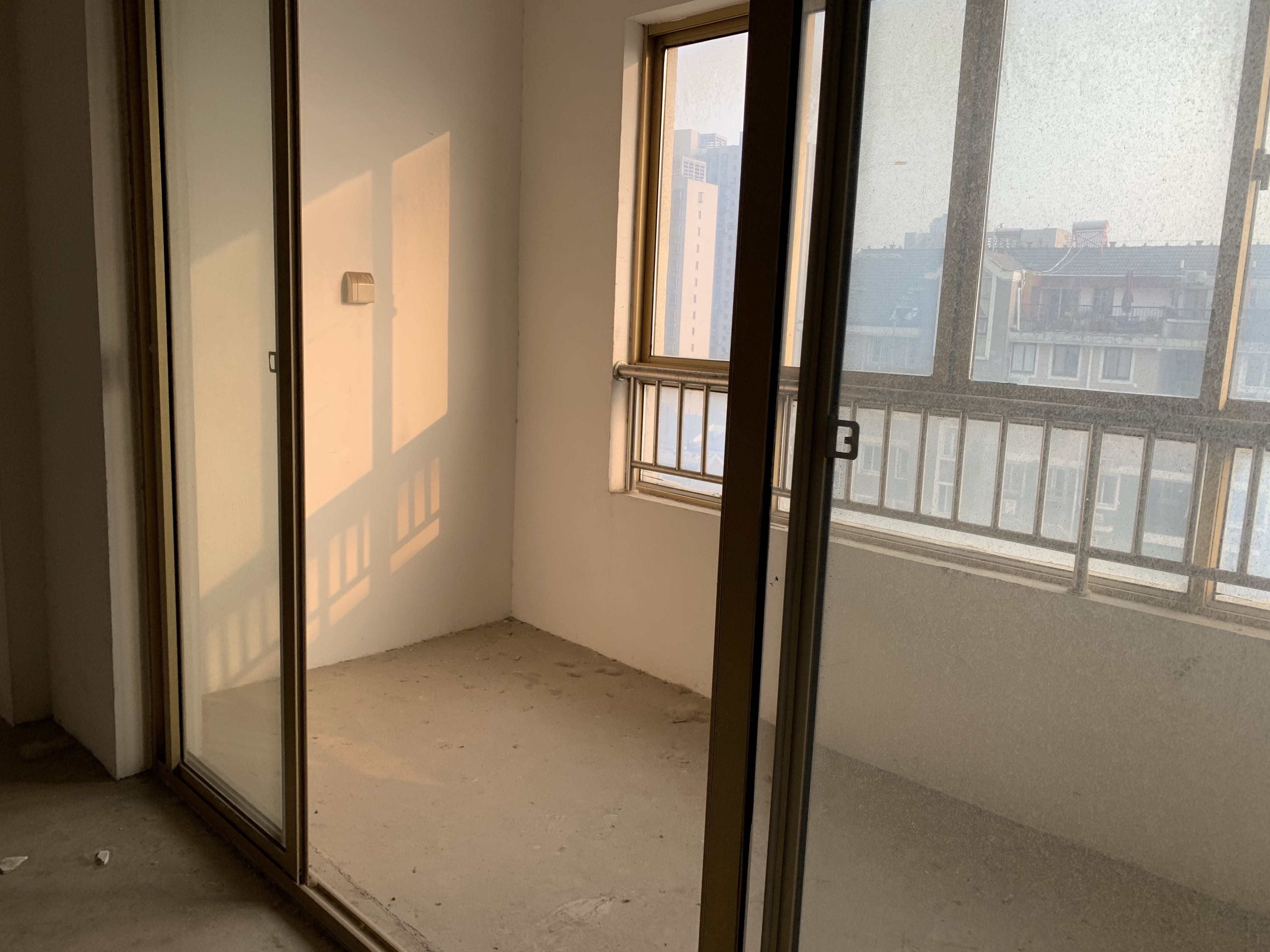 尚海湾 3室2厅1卫 124m&sup2;