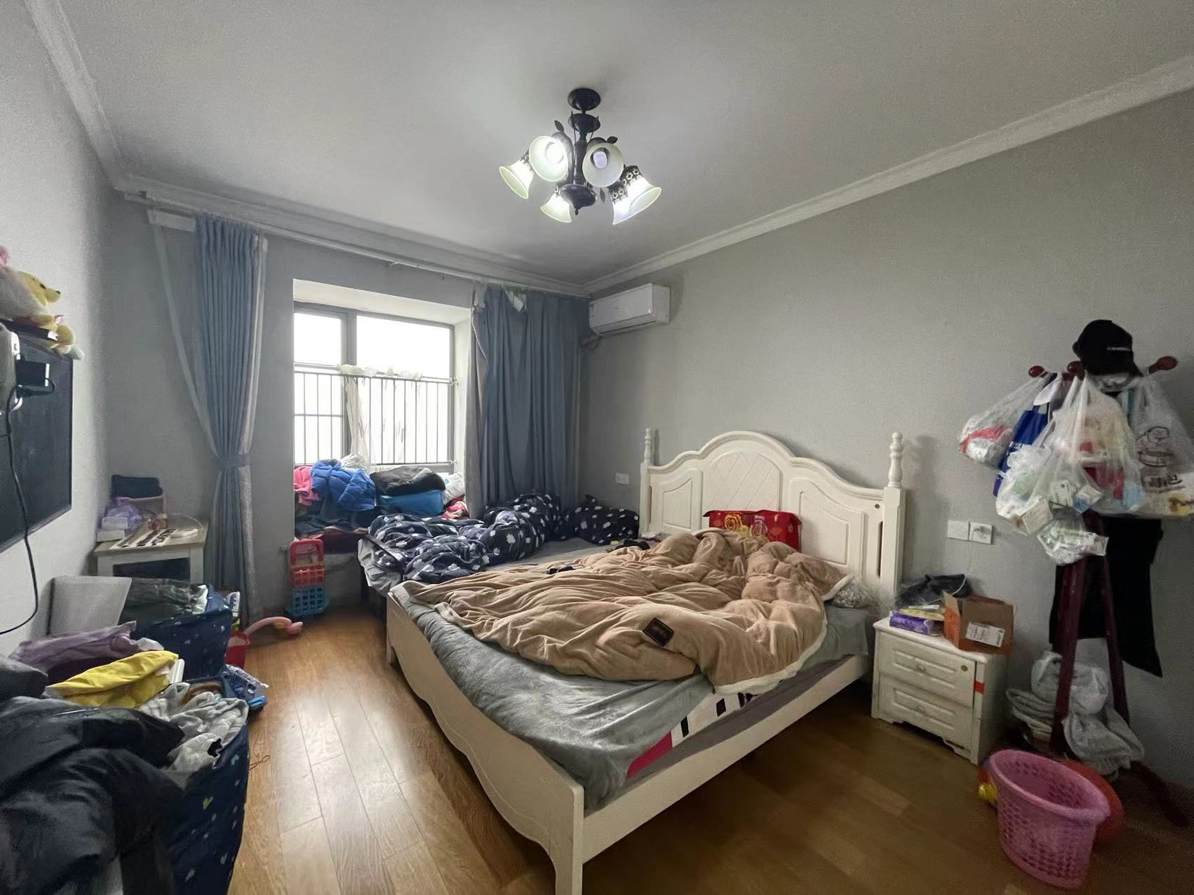 金飞达名郡 3室2厅2卫 143m&sup2;